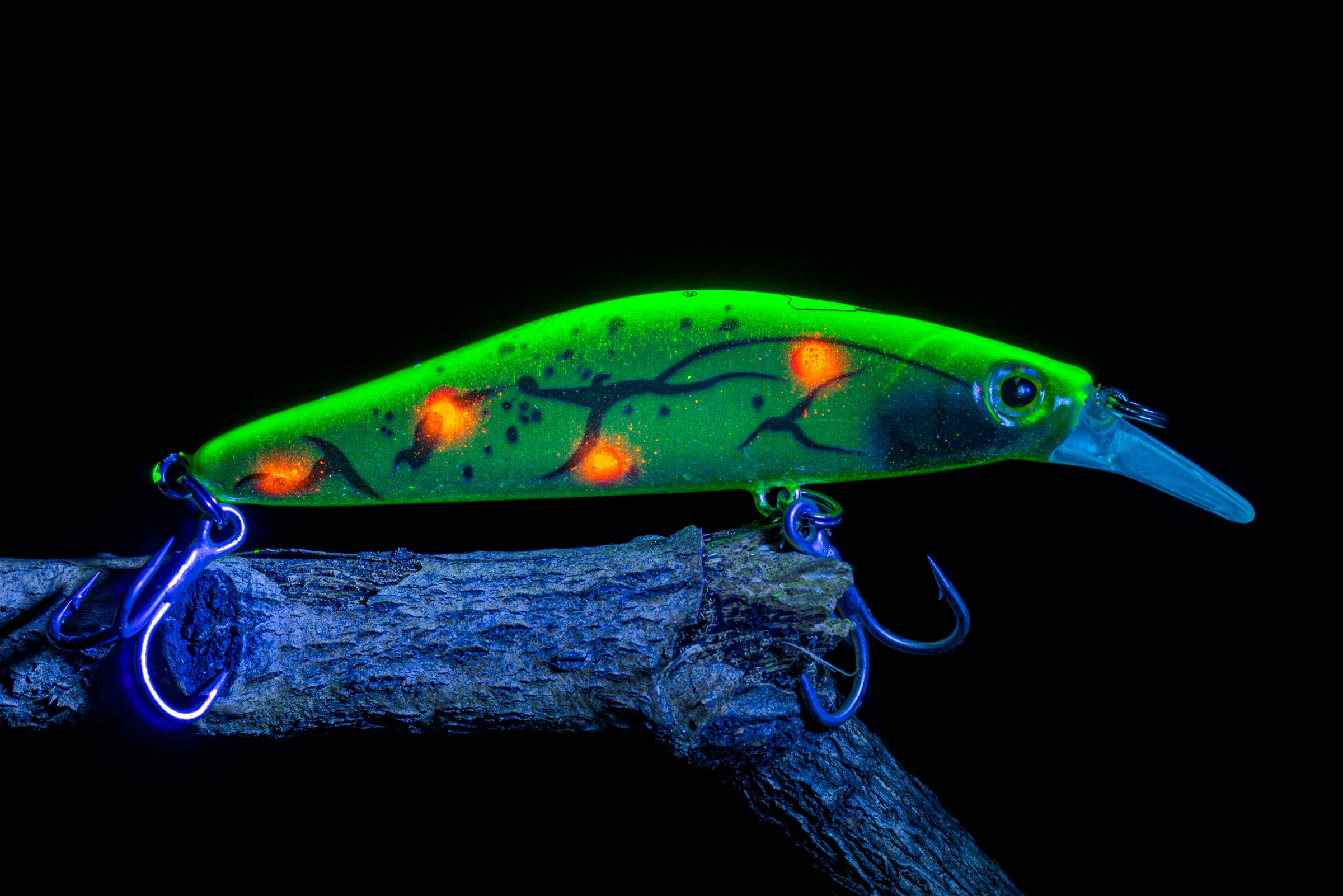 Воблер 80 мм 13 гр № 12 (тройник #6)