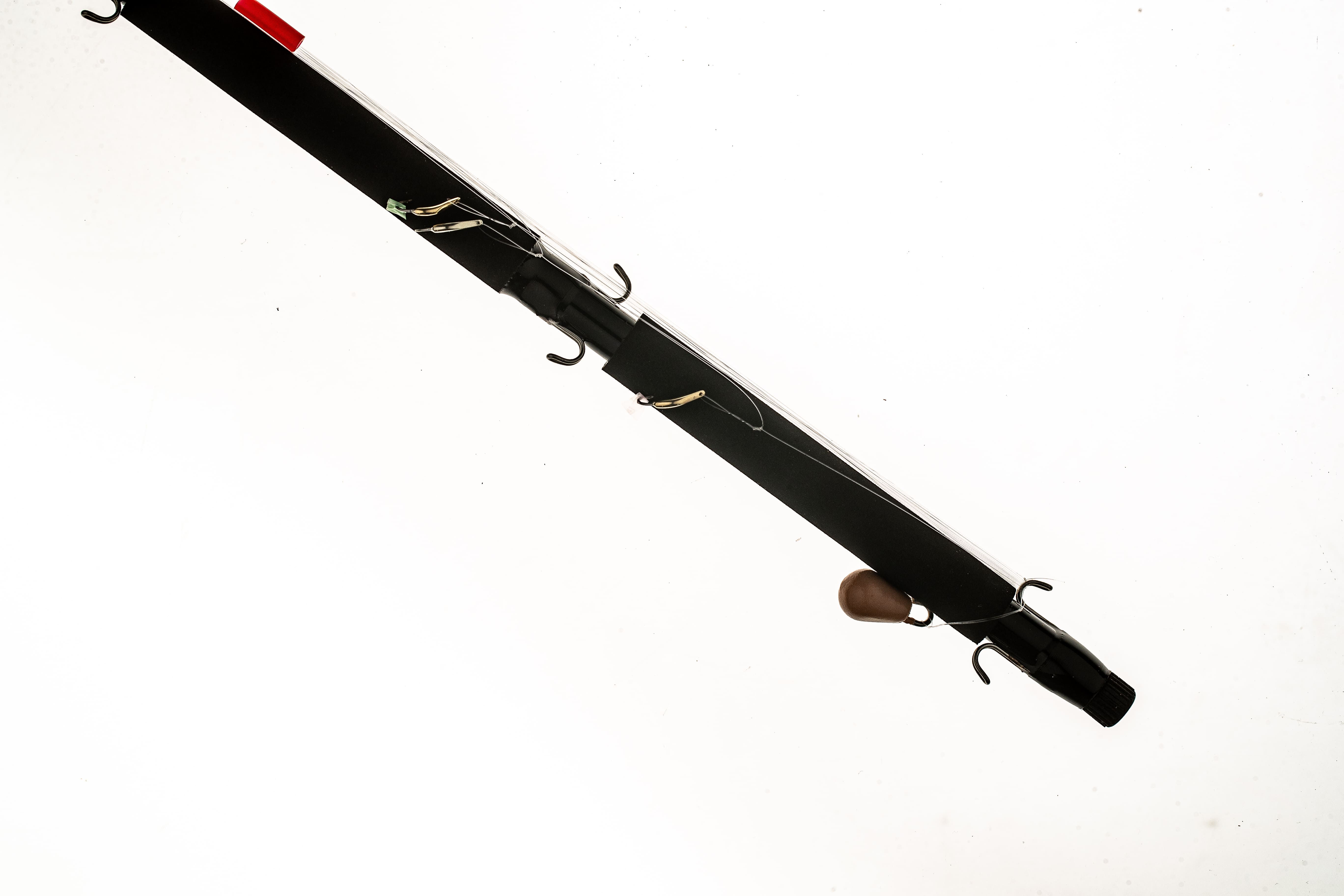 Махалка 150 мм, 2.5 мм с гирляндой из 3-х блёсен с зазубриной (на корюшку)