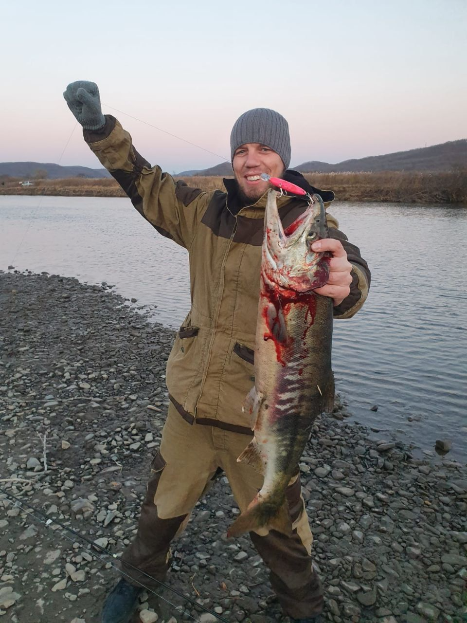  Воблер 80 мм 13 гр № 18 (тройник #6)