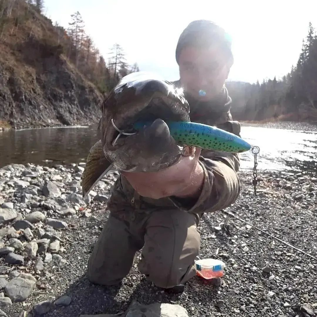 Воблер 80 мм 13 гр № 3 (тройник #6)