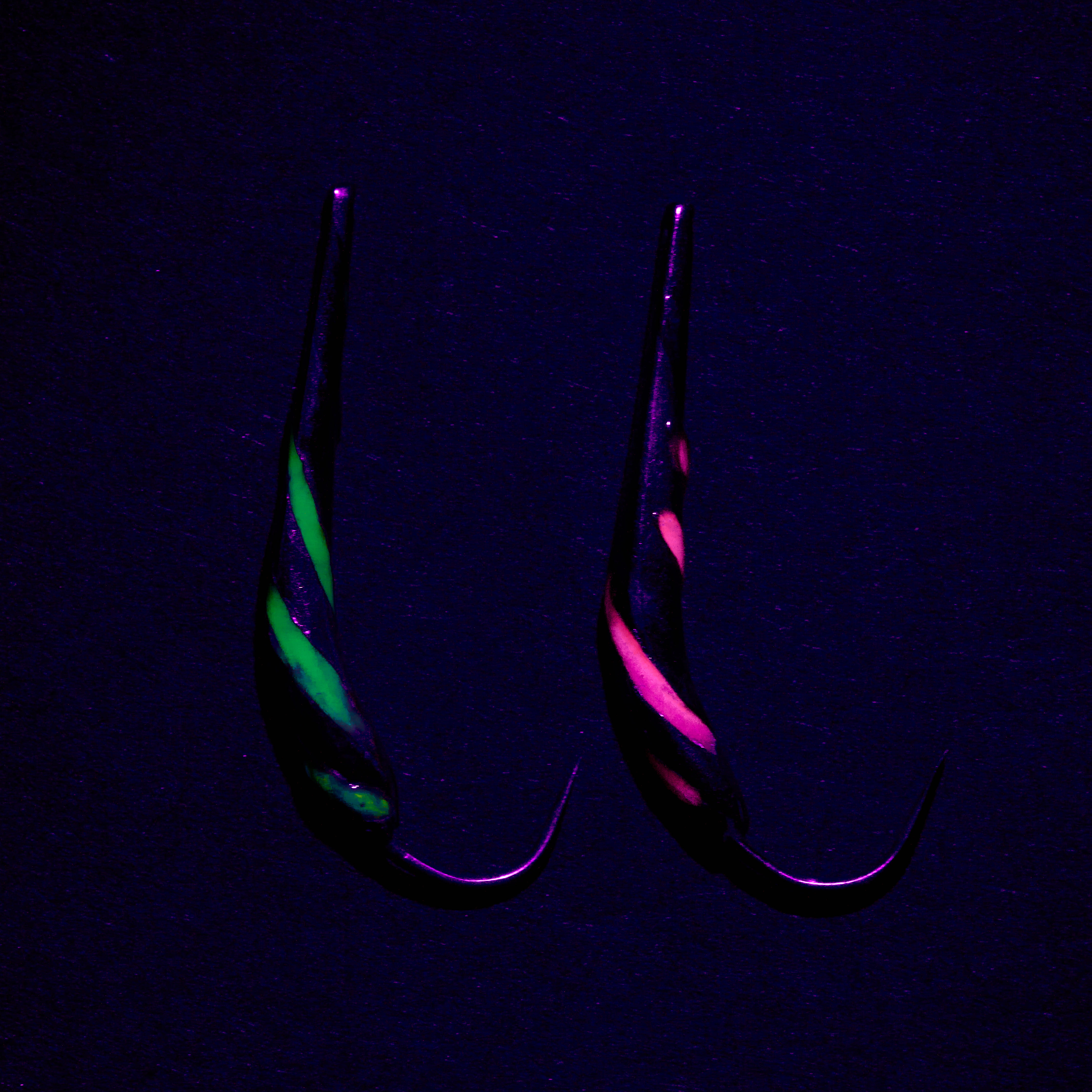 Блесна Охотник 3х цветка UV
