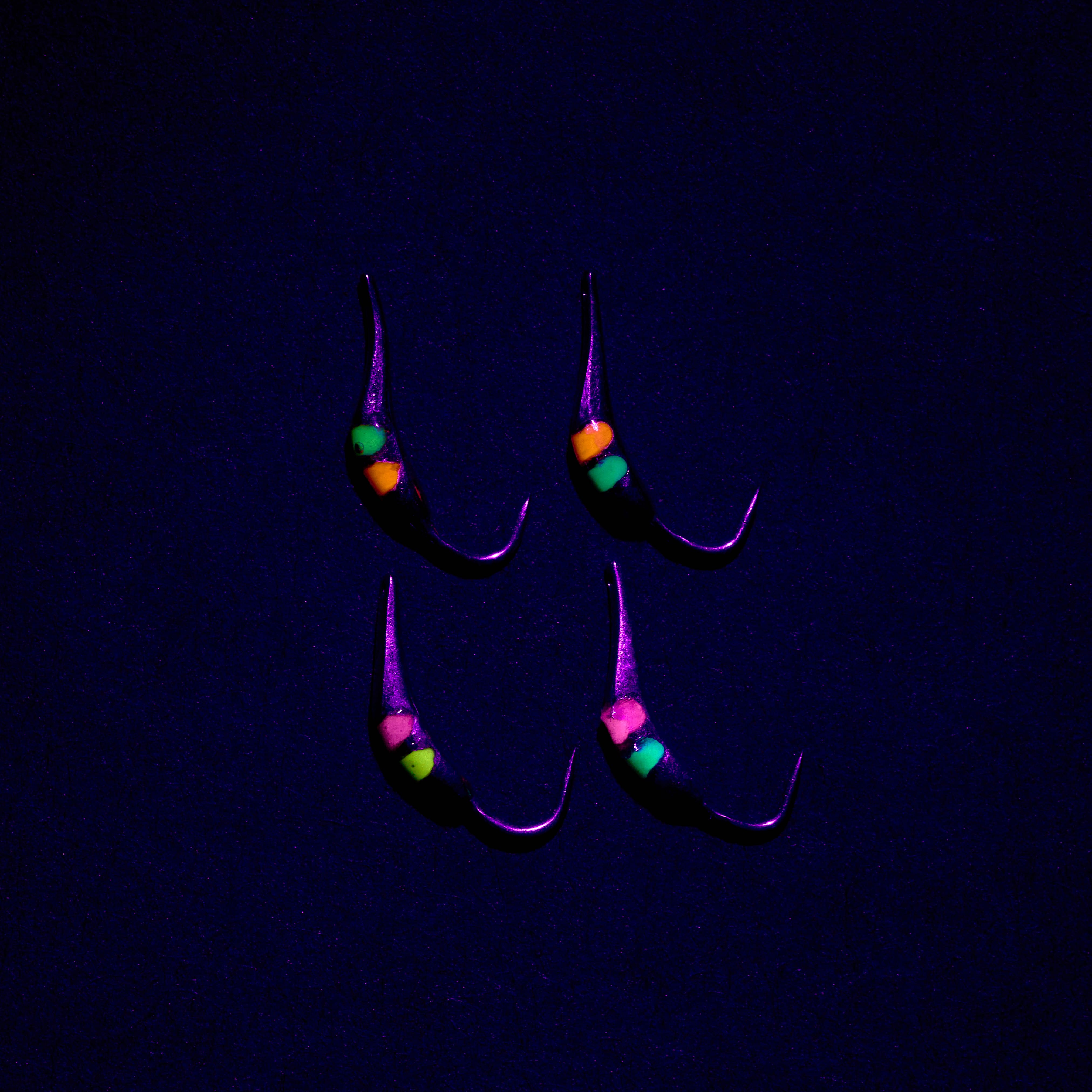 Блесна Гусеница тонкая UV 1 см