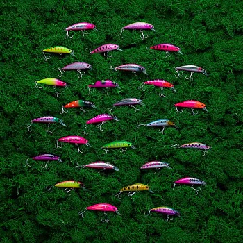 Набор из 27 тонущих воблеров 55 мм